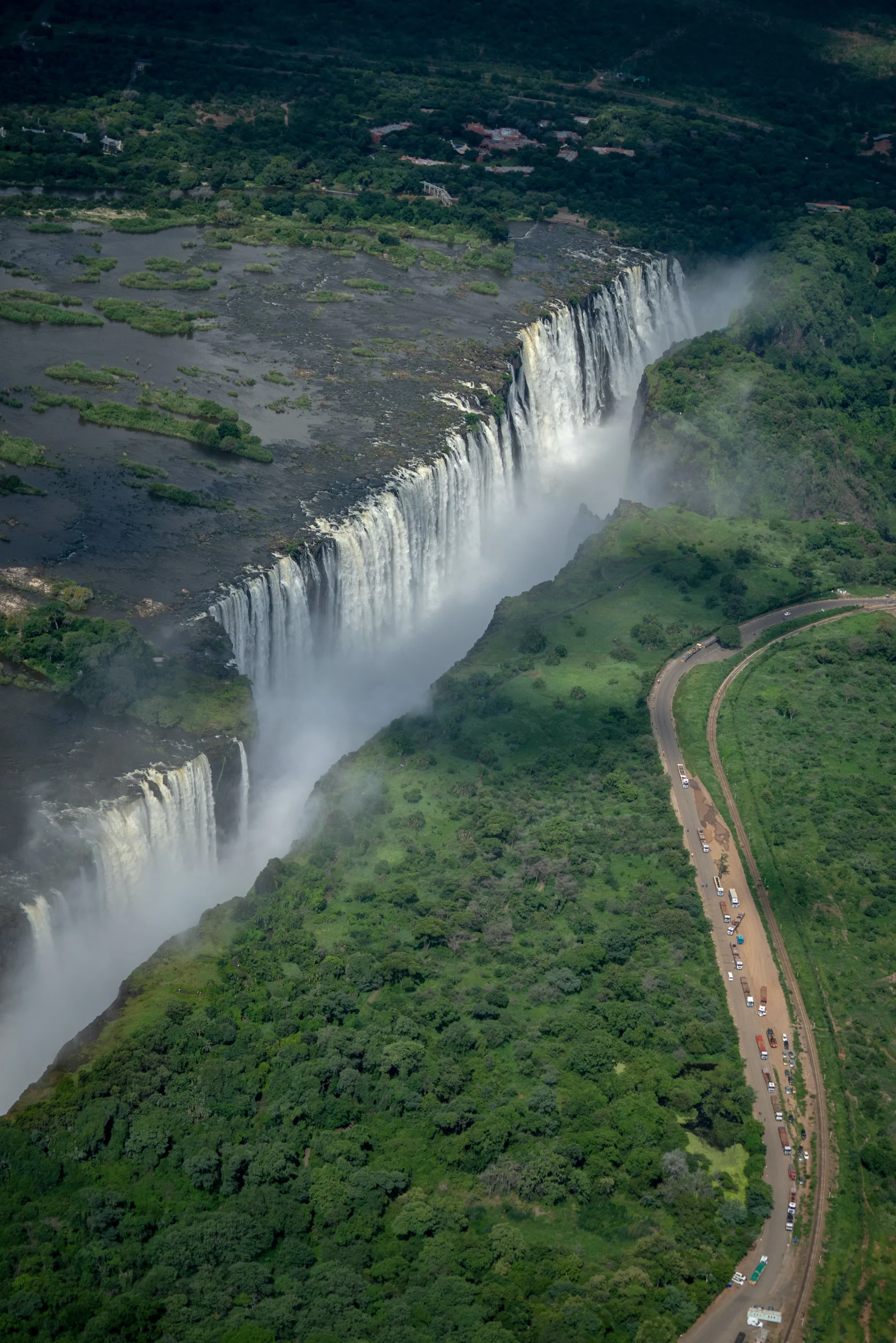 Botswana - Lion Safari - Camping Safari